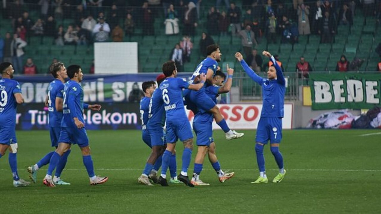 Çaykur Rizespor evinde 3 attı, 3 puanı hanesine yazdırdı! Çaykur Rizespor 3 - 0 Kayserispor | Maçın özeti