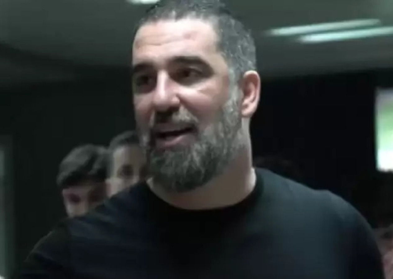 Arda Turan'dan geceye damga vuran konuşma: Soyunma odasında...