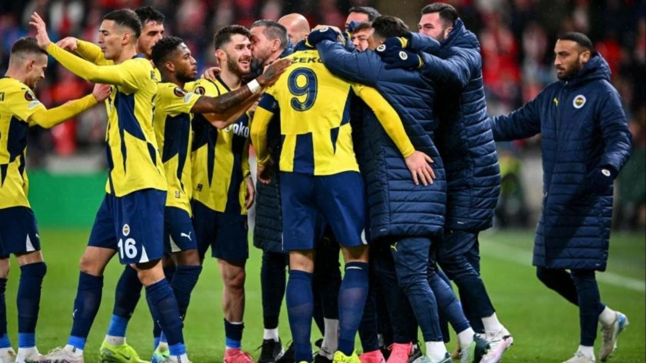 Galatasaray'ın puan kaybı sonrası Fenerbahçe'den dikkat çeken paylaşım!