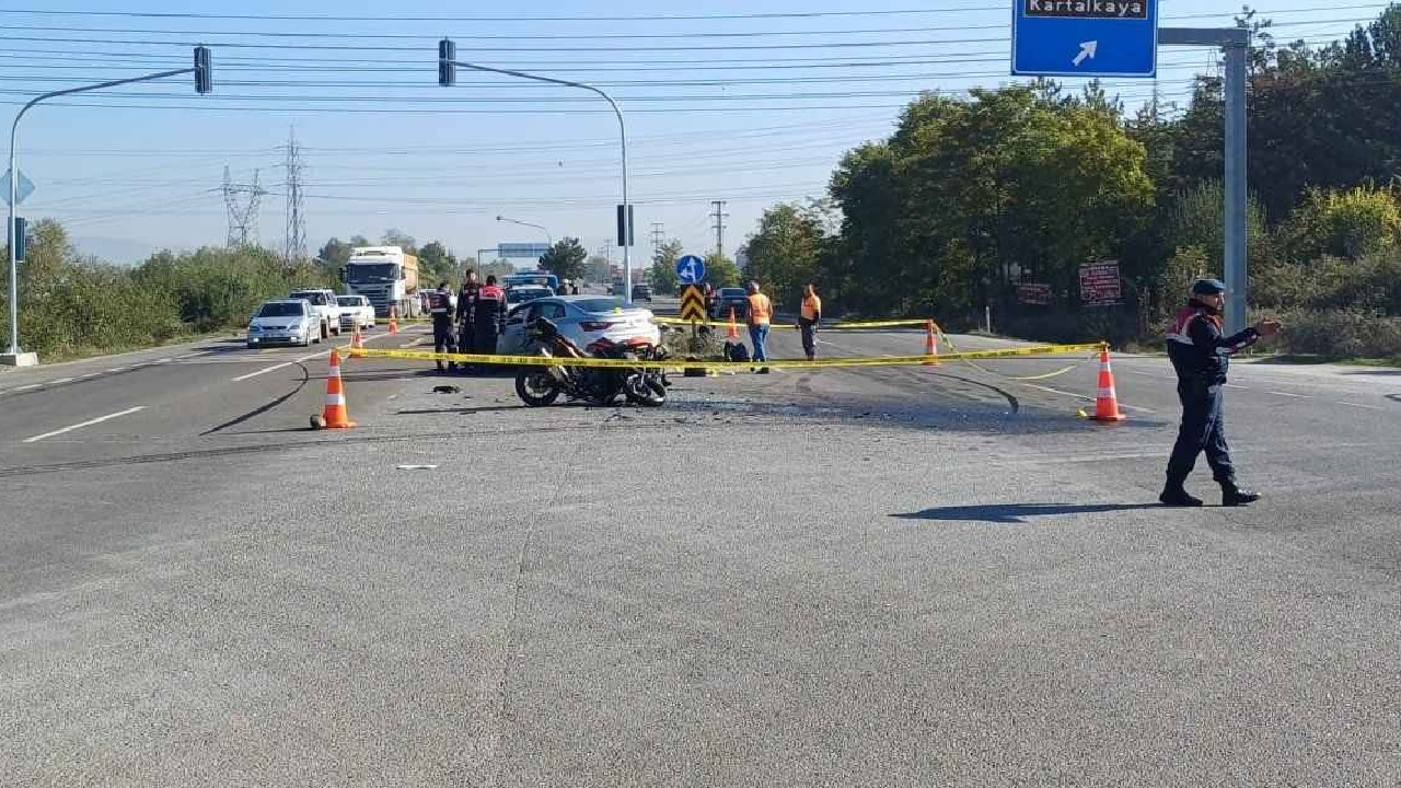 Bolu son dakika haberi: Motosiklet otomobille çarpıştı: 1 yaralı...