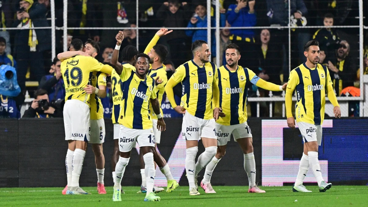 Fenerbahçe son bölümde açıldı, zirveye bir adım daha yaklaştı! Fenerbahçe 3 - 1 Gaziantep FK | Maçın özeti