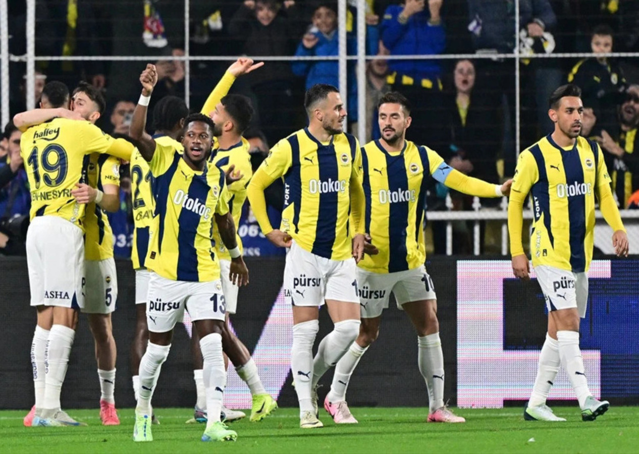 Fenerbahçe son bölümde açıldı, zirveye bir adım daha yaklaştı! Fenerbahçe 3 - 1 Gaziantep FK | Maçın özeti