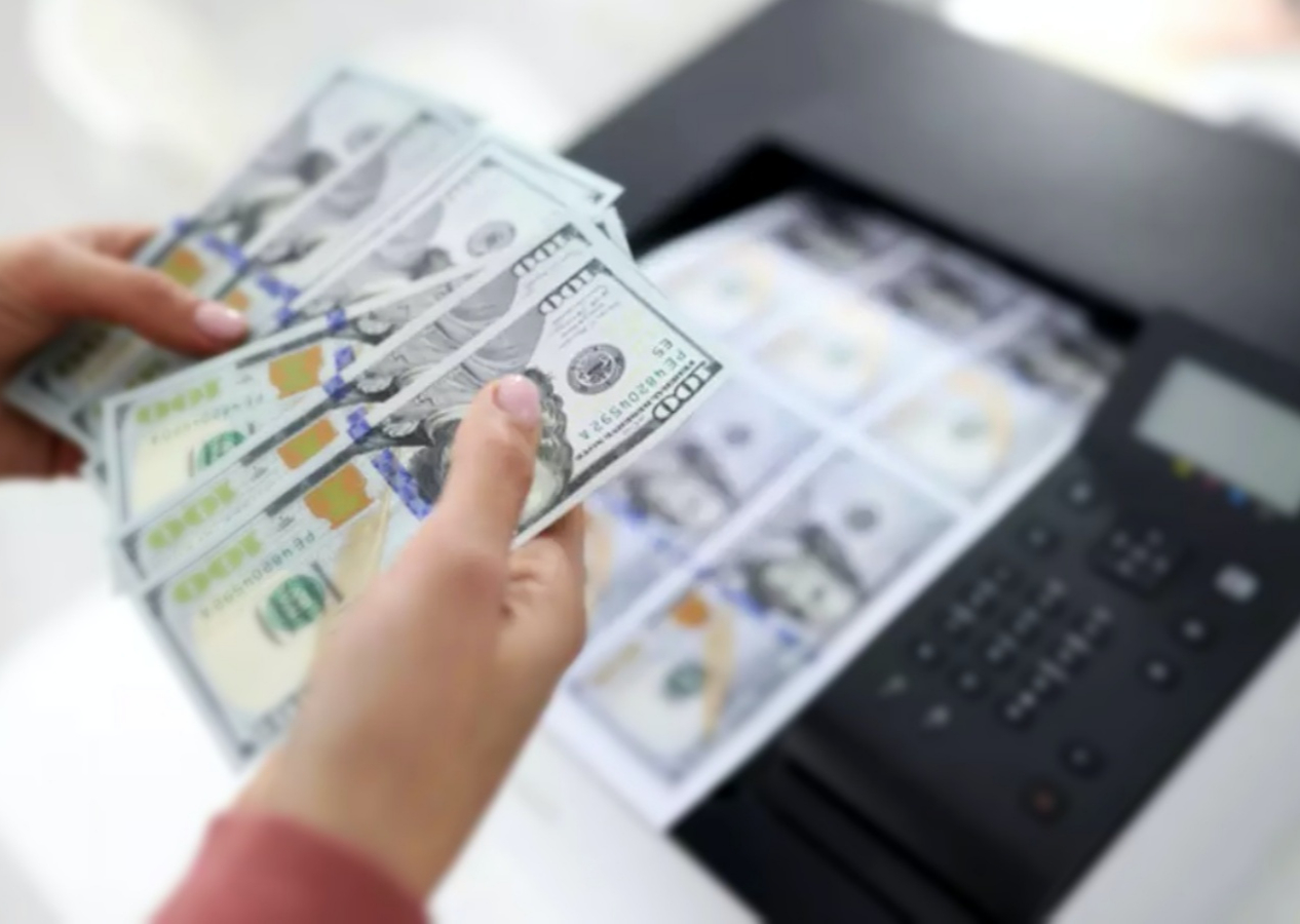 Sahte dolarları dolaşıma sokanlar yakalandı!