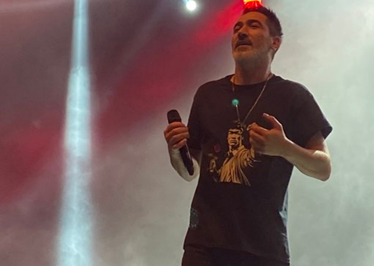 Sagopa Kajmer, konserde sahneye yanan sigara atılmasına tepki gösterdi: Geldiğime pişman etmeyin