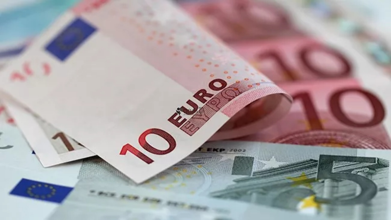 Dolar ve euroda yükseliş sürüyor! İşte 4 Aralık 2024 güncel kurlar