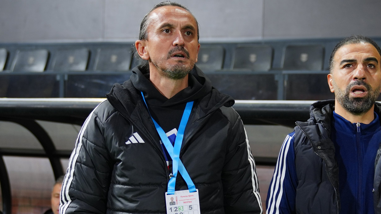 Ümraniyespor'da teknik direktör Tuncay Şanlı ile yollar ayrıldı