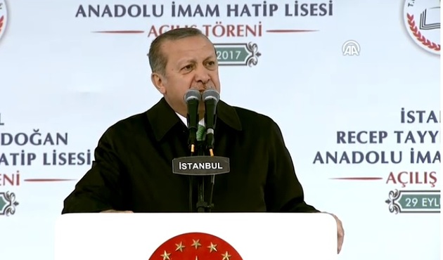 Cumhurbaşkanı, kendi adını taşıyan Anadolu İmam Hatip Lisesi'nin açılışını yaptı