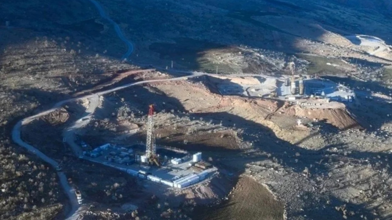 100 milyon varillik petrol var! Sur’da bir kuyu daha açılıyor