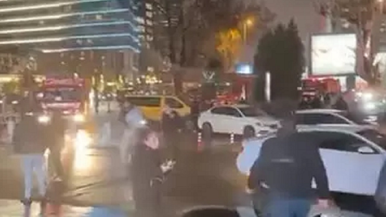 İstanbul Özdilekpark AVM'de yangın! Çok sayıda ekip sevk edilmişti...