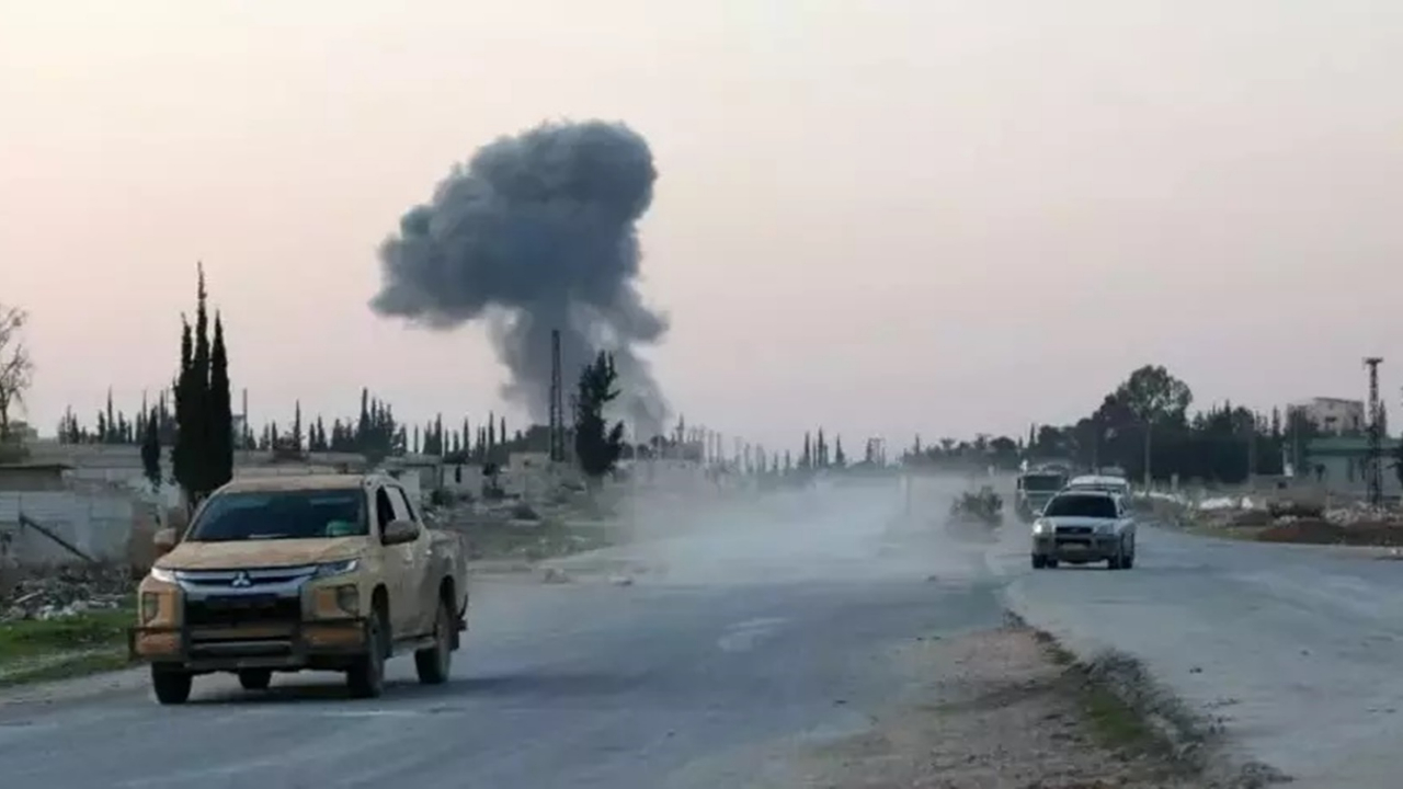 Terör örgütü PKK/YPG'de Münbiç paniği! SMO kuşatmasının önüne geçmek için yeni cephe ve ikmal hatları açmaya çalışıyorlar