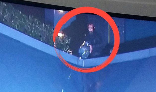 ATV'den damacanalı yağış deneyi! Terastan muhabirin üzerine su döktüler...
