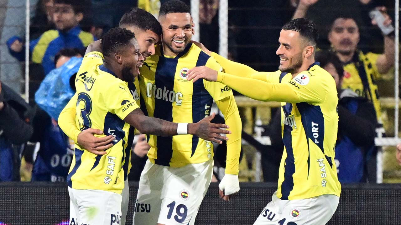 Fenerbahçe Beşiktaş derbisine eksiksiz çıkıyor