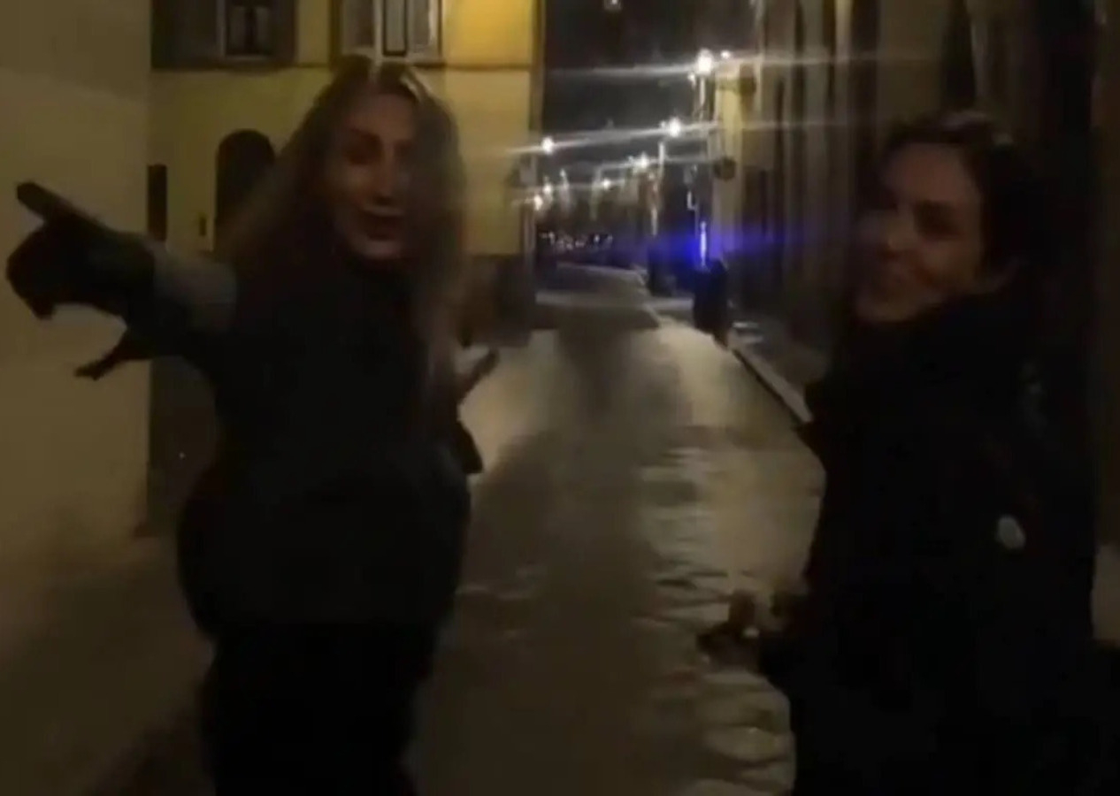 Dilek İmamoğlu'nun İtalya sokaklarında şarkı söylemesi gündem oldu!