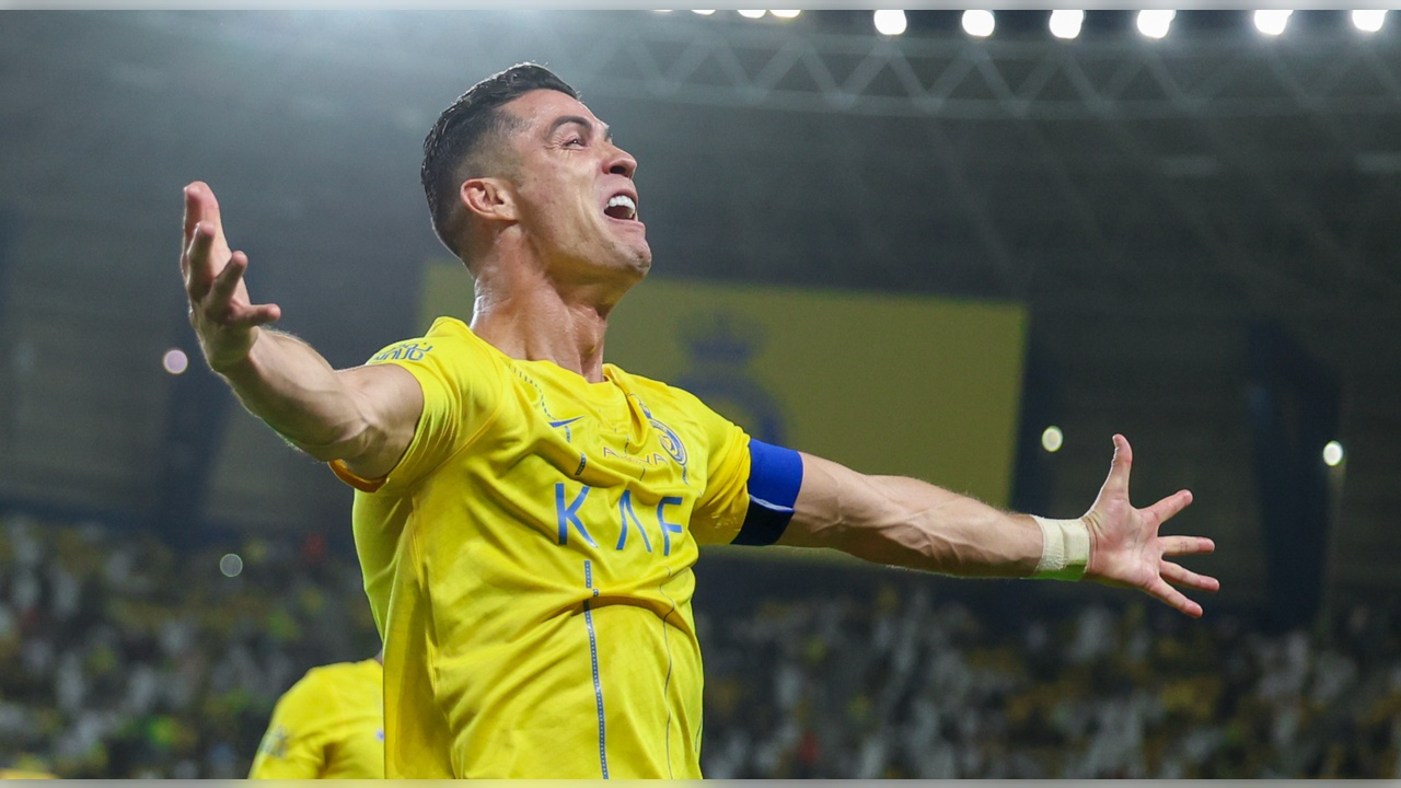 İşte yeni sözleşmesi... Süper yıldız Ronaldo imzayı attı