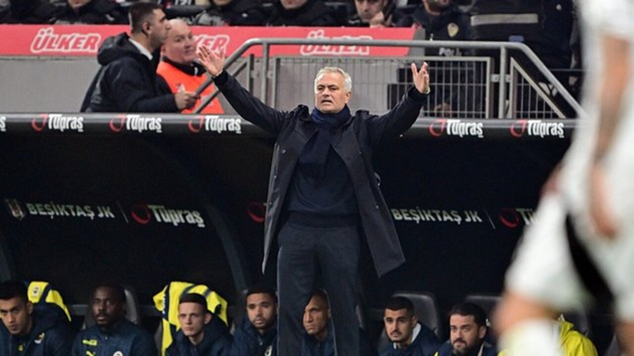 Jose Mourinho'dan çok konuşulacak açıklamalar: Beşiktaş'ı ve hakemi tebrik ediyorum!