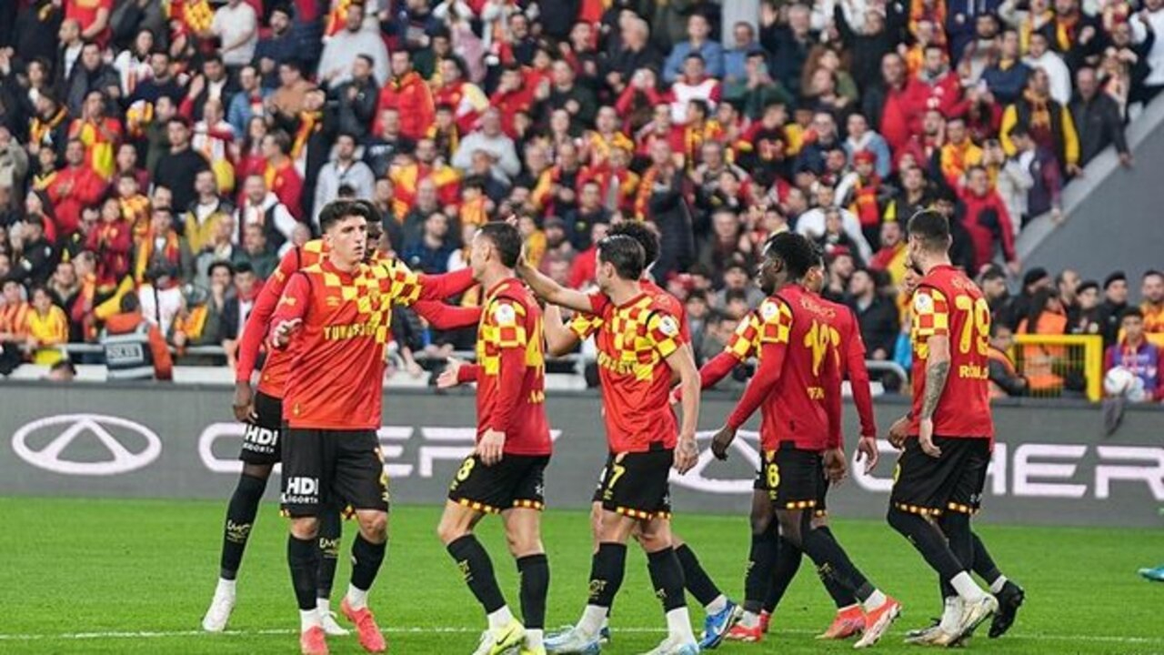 Göztepe evinde 3 attı, hanesine 3 puanı yazdırdı! Göztepe 3 - 1 Adana Demirspor | Maçın özeti