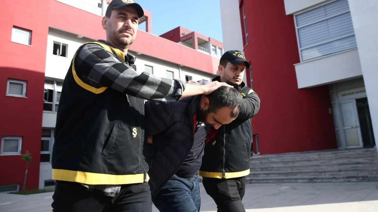 Adana son dakika! Silahlı saldırıya uğrayan genç yaşamını yitirdi...