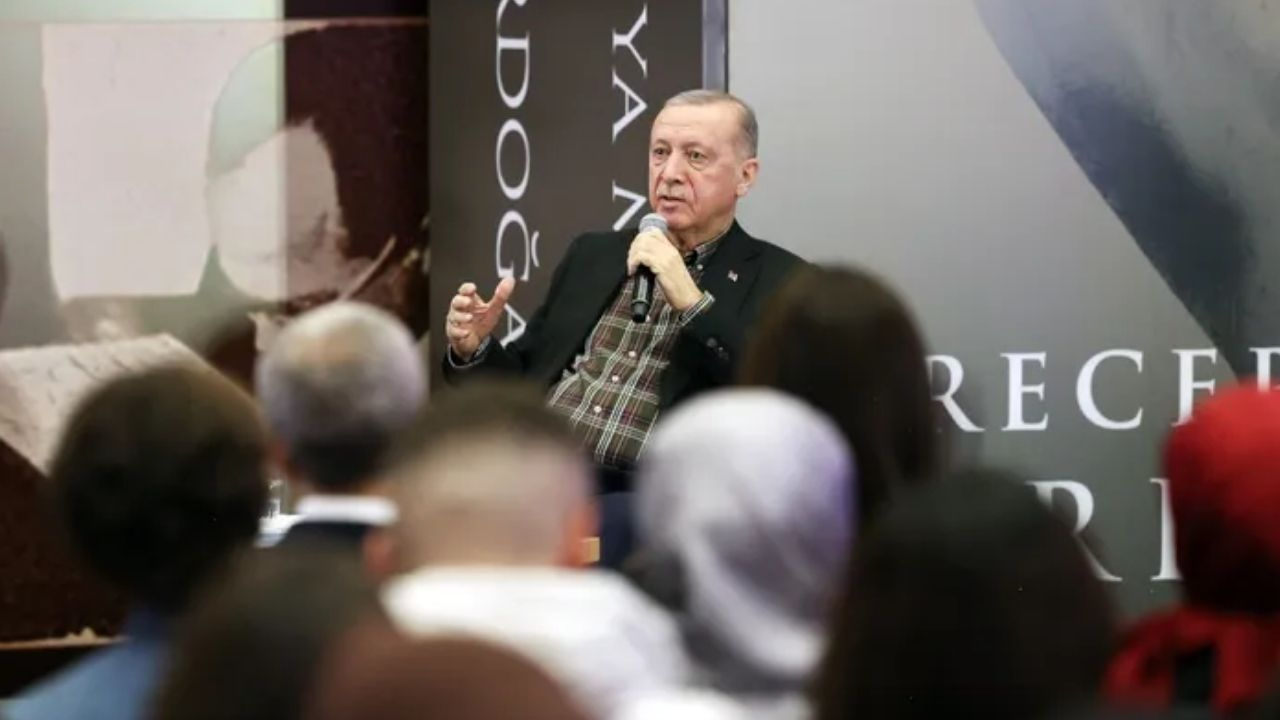 Erdoğan gençlerle buluştu: "Dünyada liderler arasında 2 kişi kaldık bir ben bir de Putin"