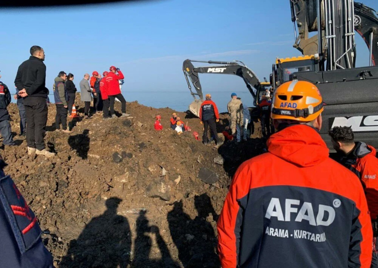 Artvin Arhavi'de meydana gelen heyelanda 4 gencin cansız bedenine ulaşıldı...