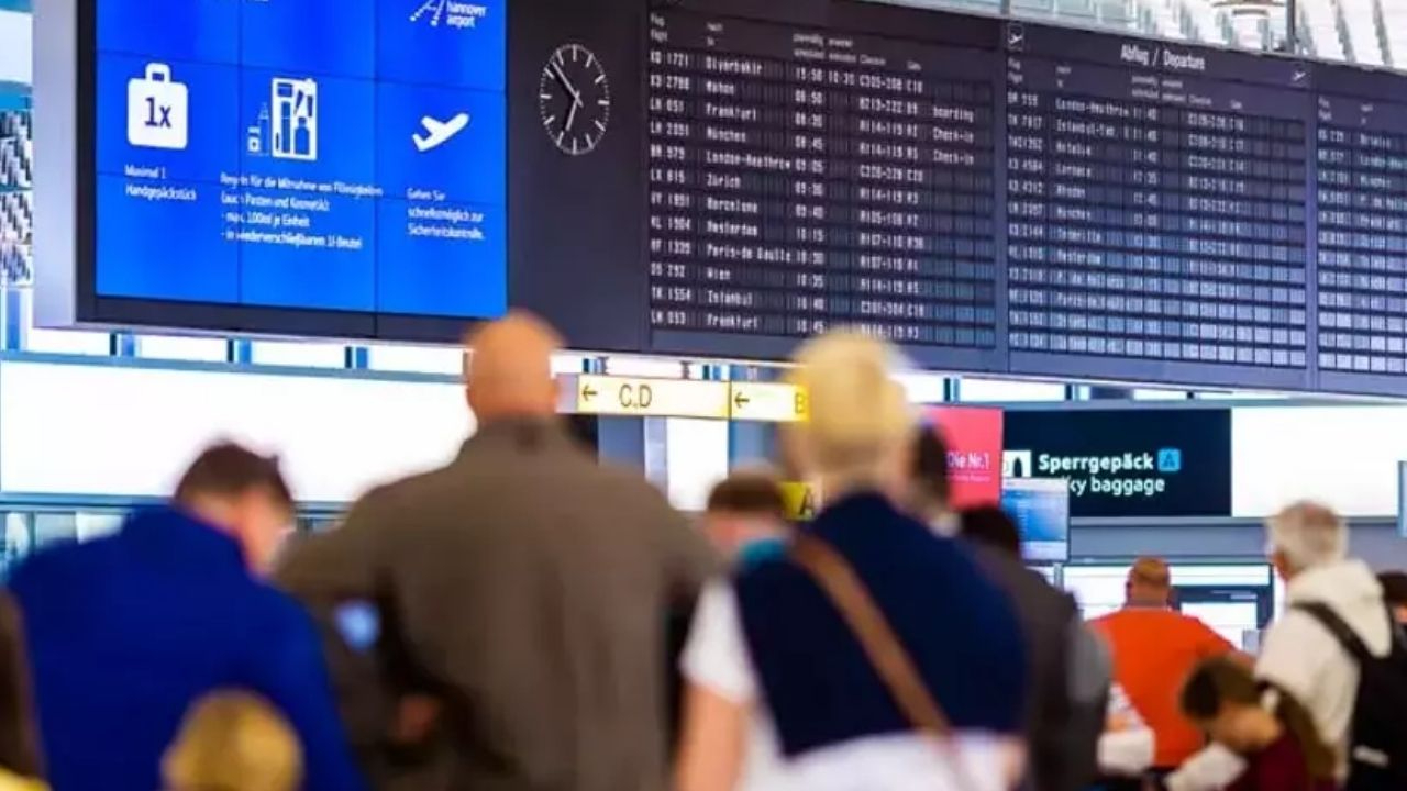 Resmi Gazete'de yayımlandı! Rötar yapan havayolu şirketi tazminat ödeyecek!