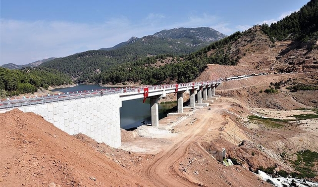 Melikler Köprüsü açıldı, ulaşım 50 kilometre kısaldı...