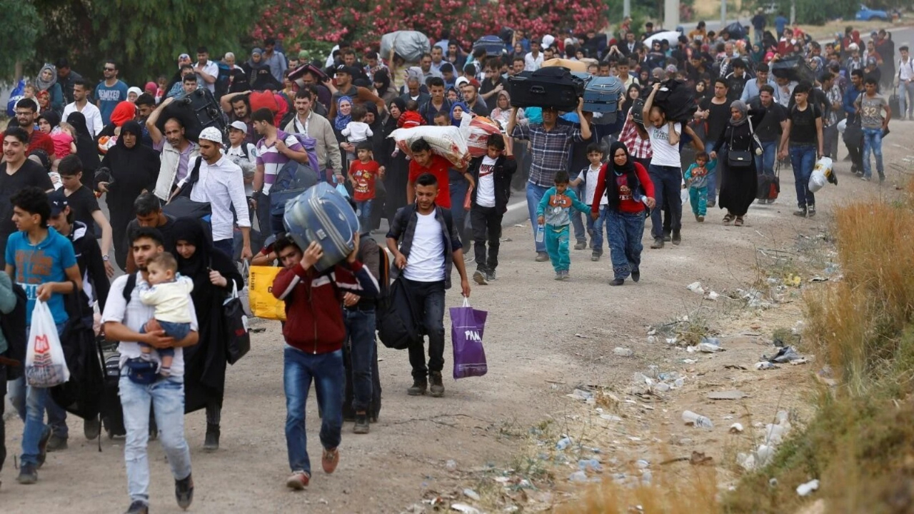 AK Parti açıkladı: 2 milyon Suriyeli bu plana göre dönecek! İşte geri dönüşün yol haritası...