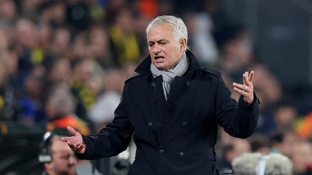 Jose Mourinho'dan olay açıklama: Göğsümüze bir bıçak darbesi gibi oldu!