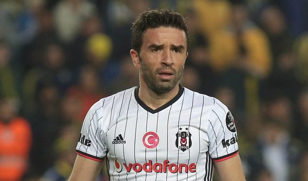 Gökhan Gönül'den güzel haber!