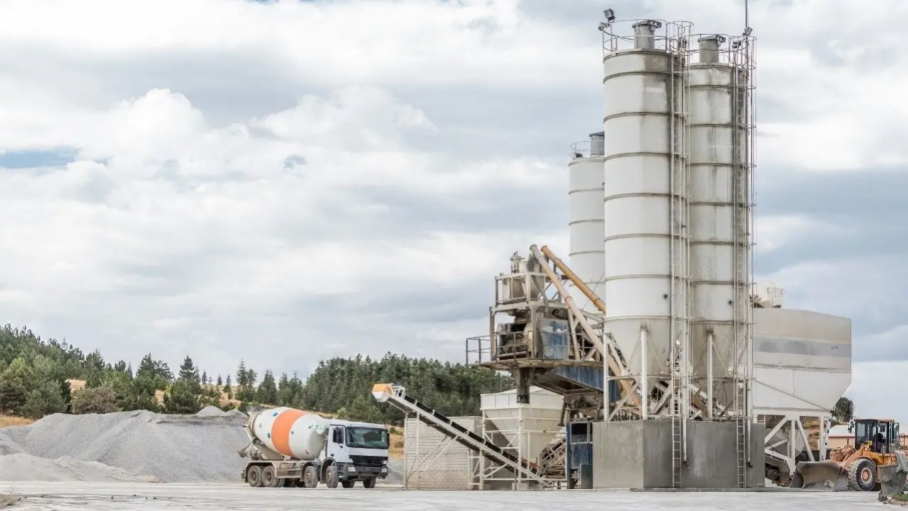 Türk şirketlerin Suriye’de çimento fabrikası kurması için davet geldi
