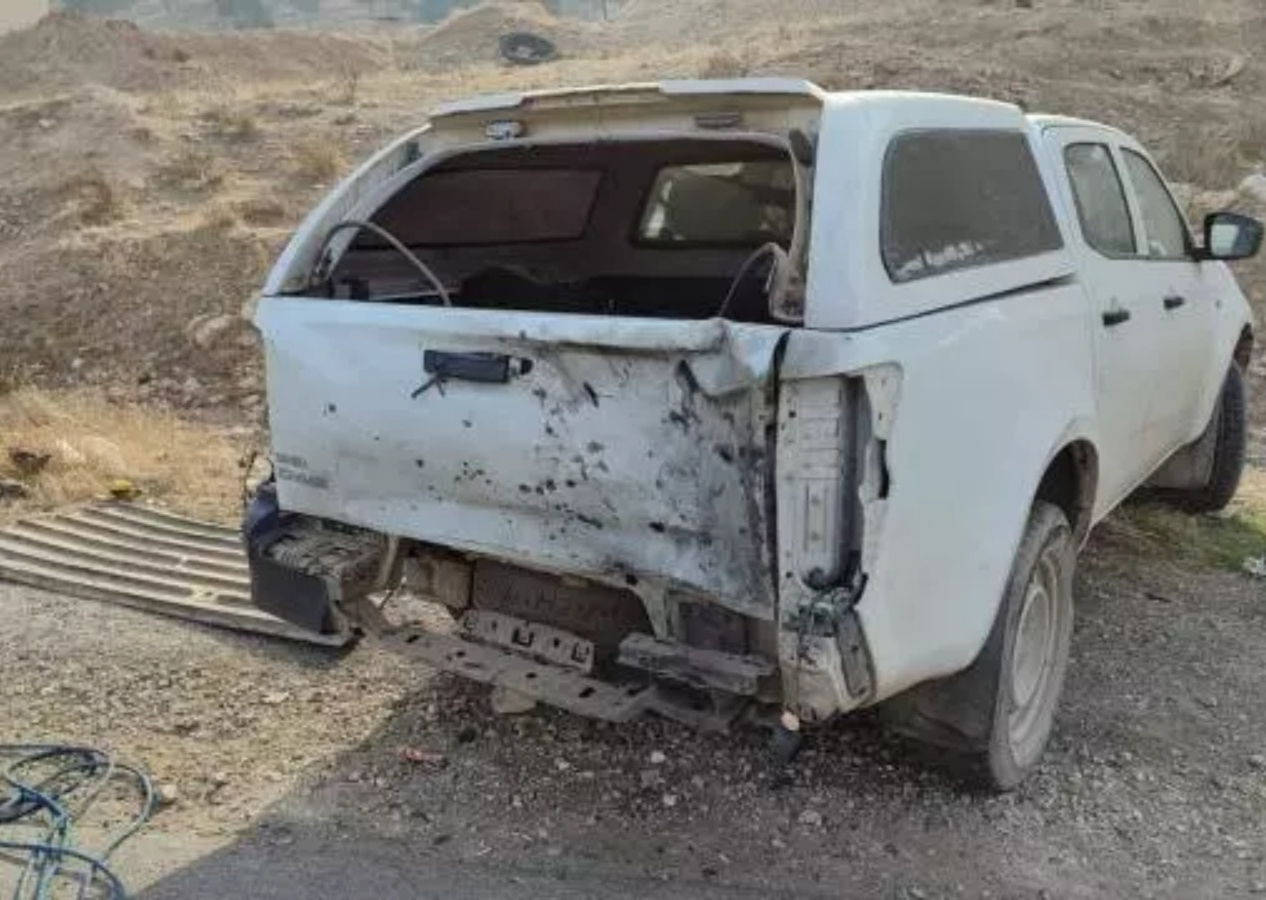 TRT Haber ekibine PKK'dan bombalı saldırı! Ekip aracı ağır hasar aldı...