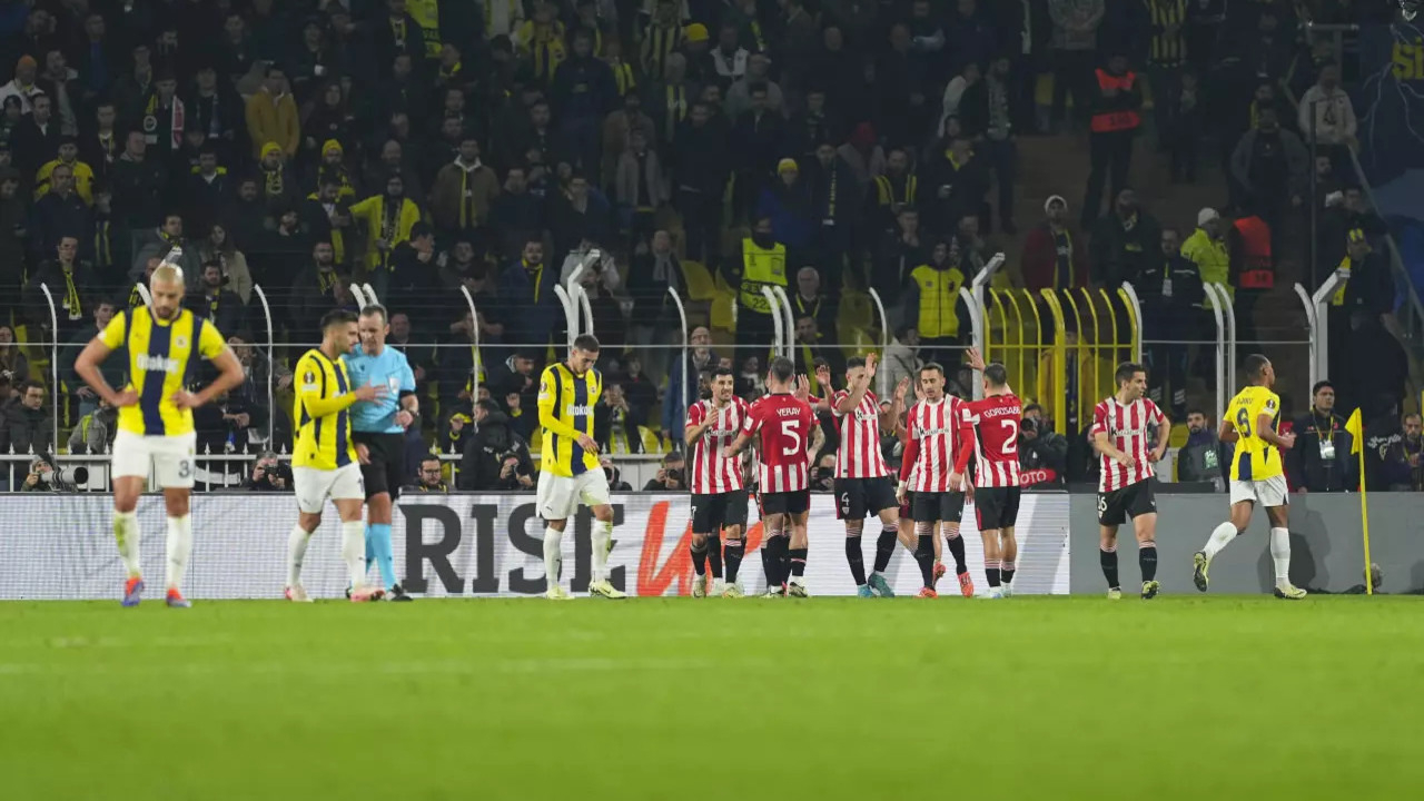 Fenerbahçe İspanyollara diş geçiremedi, Kadıköy'de devrildi! Fenerbahçe 0 - 2 Athletic Bilbao | Maçın özeti