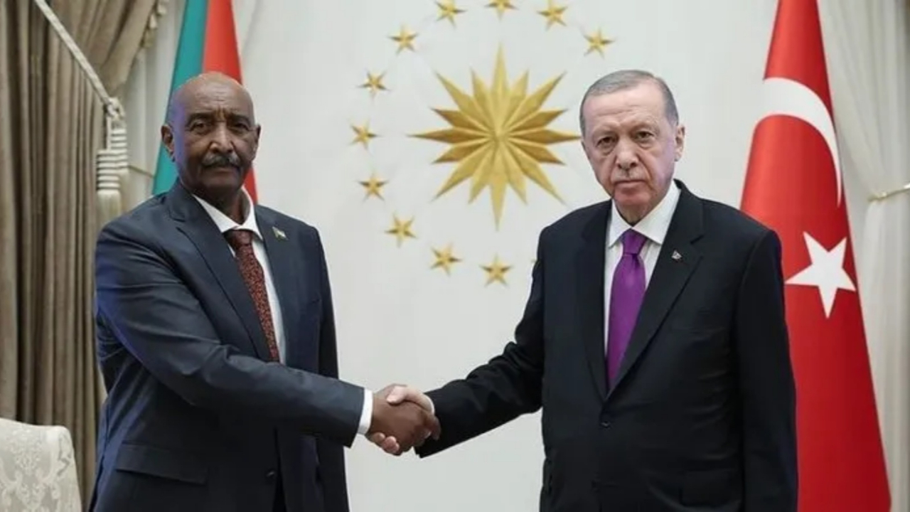 Cumhurbaşkanı Erdoğan, Sudan Egemenlik Konseyi Başkanı ile görüştü! "Türkiye kriz için devreye girebilir"