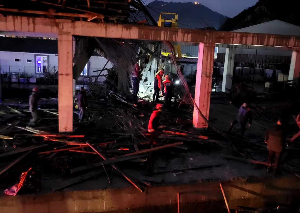 Trabzon son dakika: Çöken inşaatta 3 işçi yaralandı, 1 kişi aranıyor