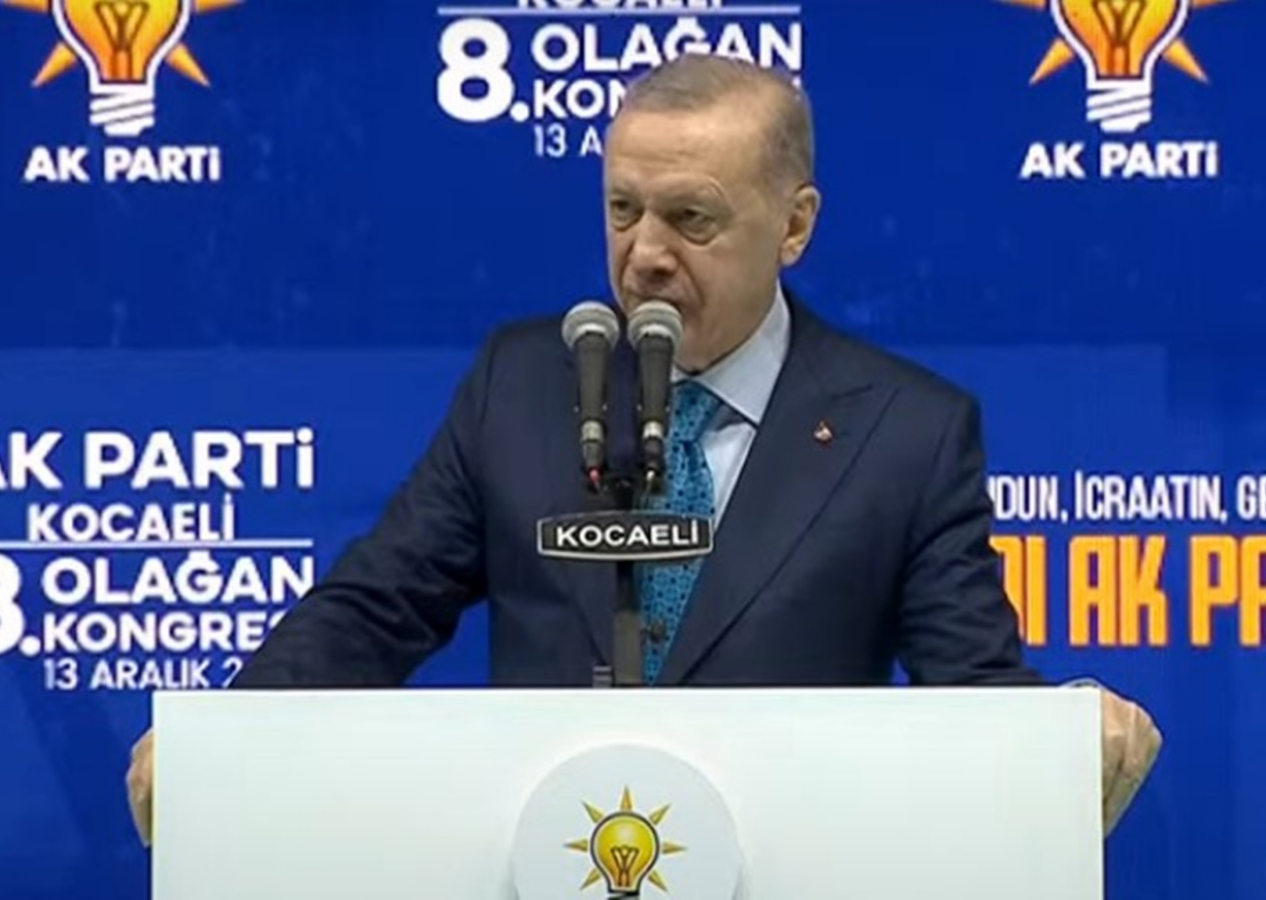 Cumhurbaşkanı Erdoğan, AK Parti Kocaeli 8. Olağan İl Kongresi'nde: Suriye meselesi bir turnusol oldu. Suriye krizi muhalefetin foyasını ortaya çıkardı