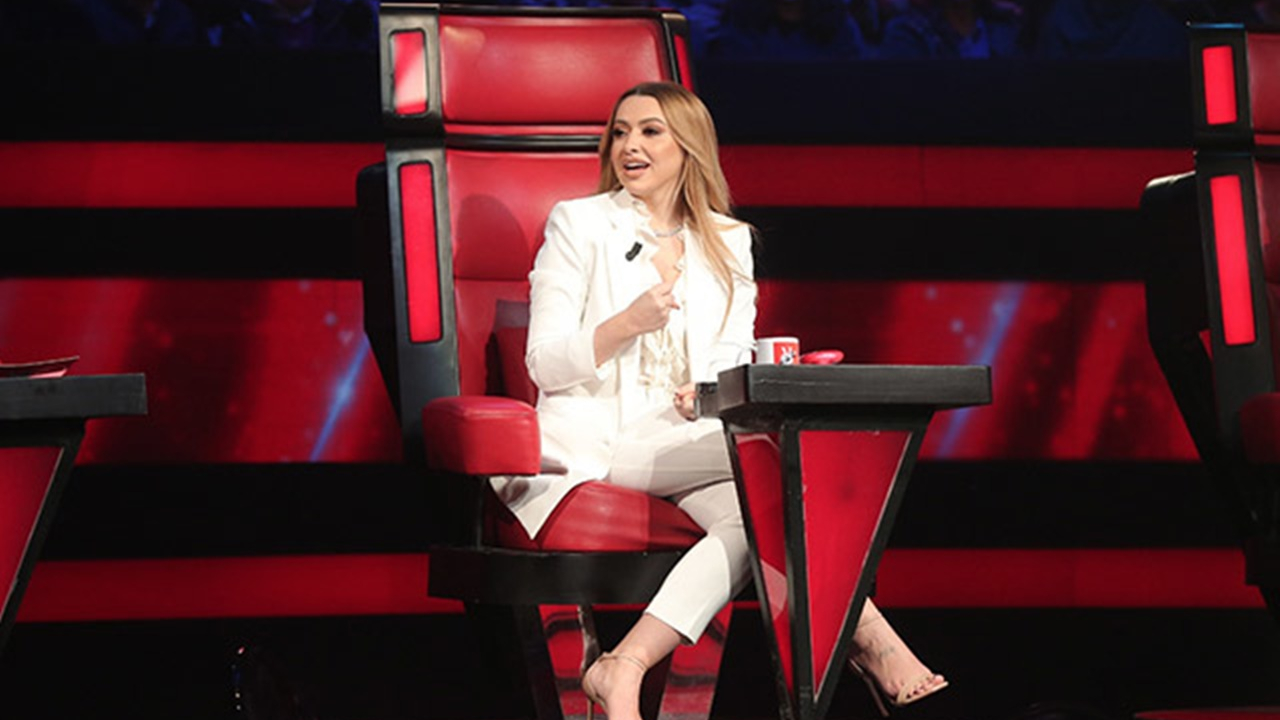 O Ses Türkiye kadrosuna dönen Hadise'den "oyunculuğa devam" müjdesi!