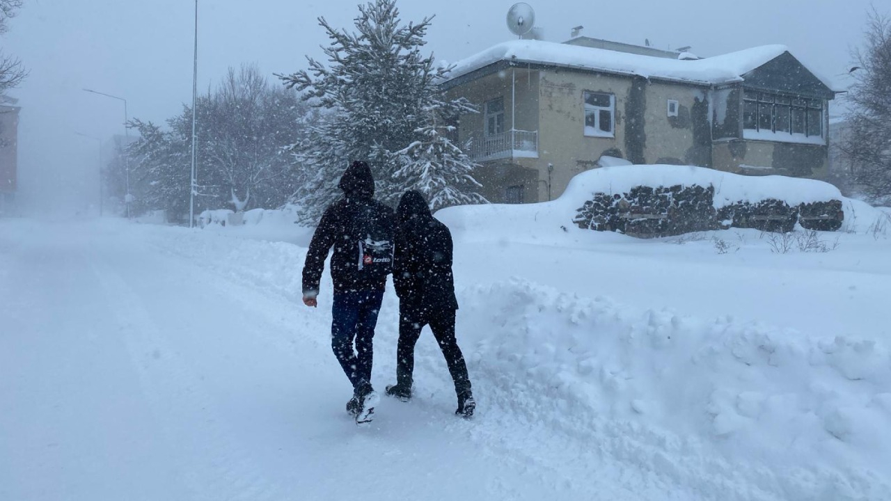 Meteoroloji'den kar ve çığ uyarısı! İşte son hava durumu tahminleri...