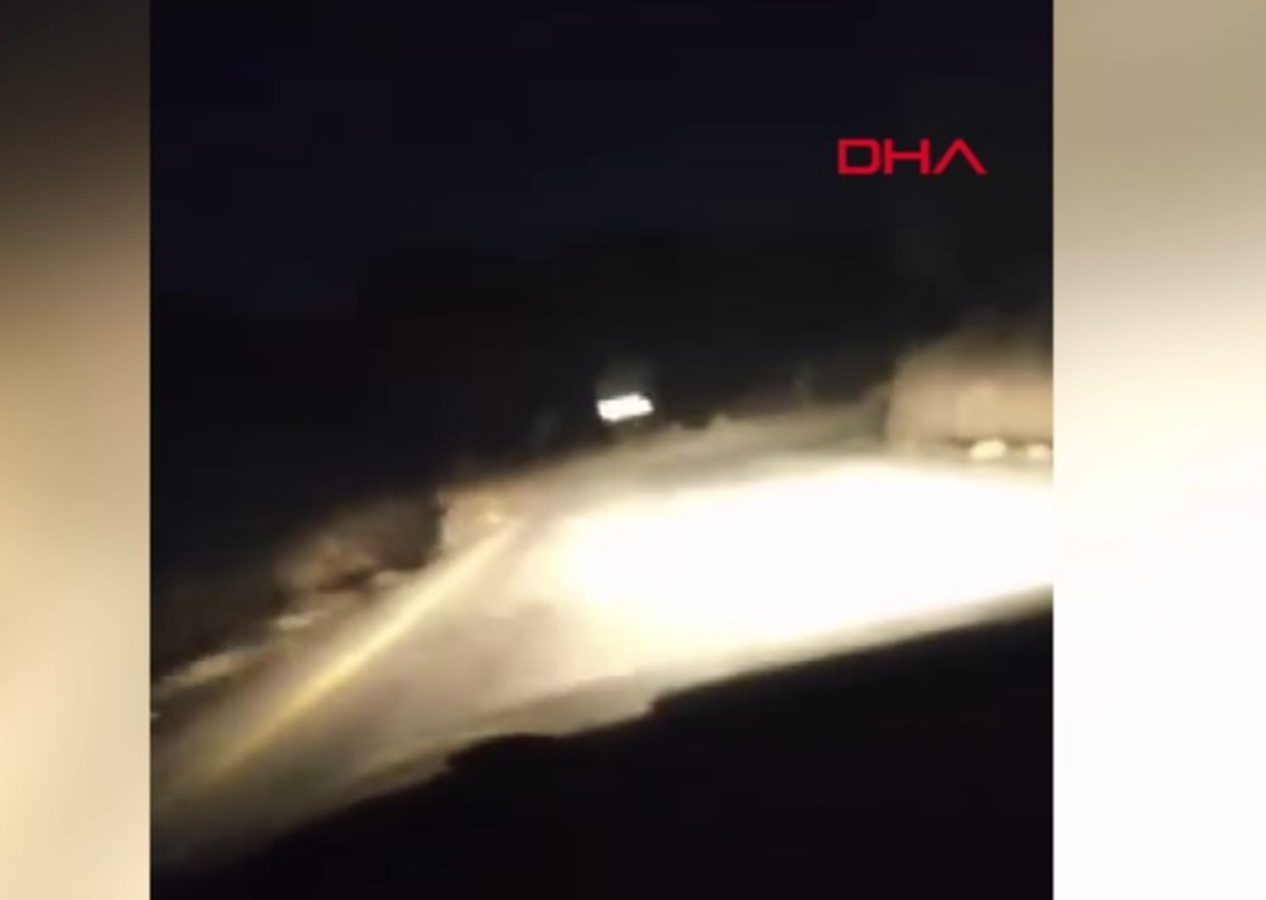 Kaza geliyorum dedi! Direksiyon başında canlı yayın açtı, 10 metreden yuvarlandı... İzleyenlerden yardım istedi