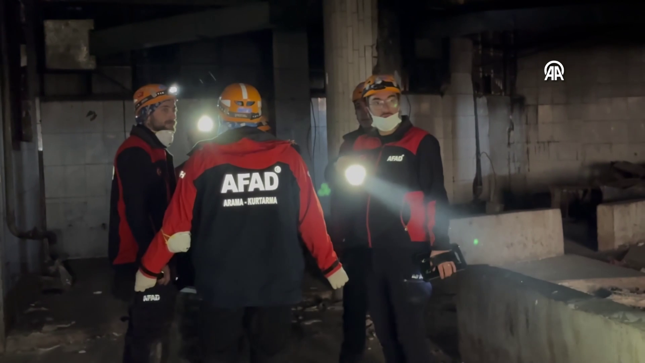 AFAD Sednaya'da! AFAD Başkanı Okay Memiş: "İnsanların uzuvlarını kaybettirebilecek işkence aletleri bulundu"