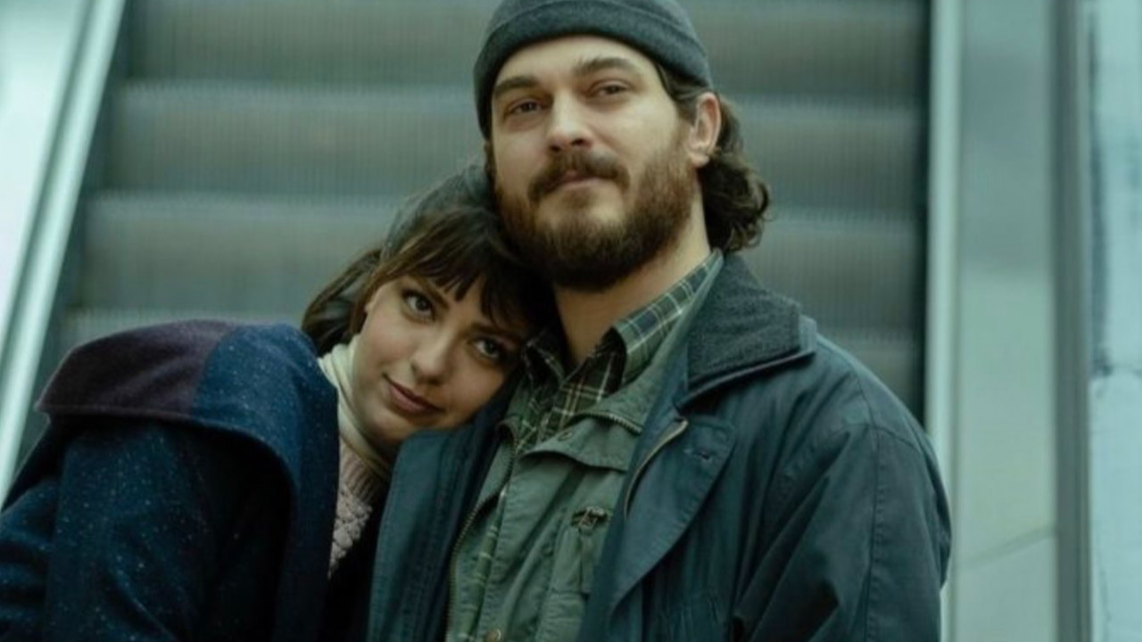 Çağatay Ulusoy ve Aslıhan Malbora aşkı sonunda belgelendi!