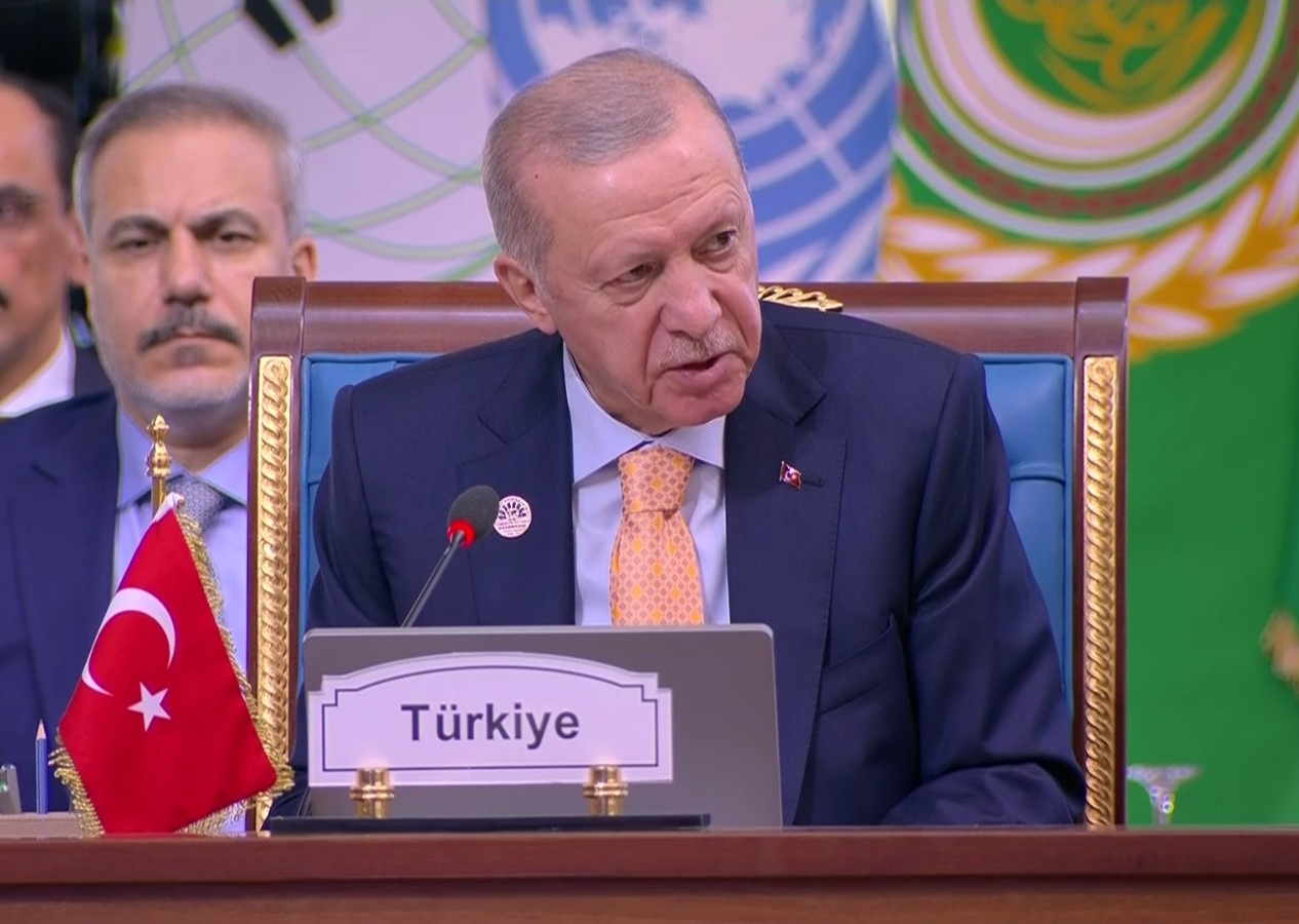 Cumhurbaşkanı Erdoğan'dan Mısır'daki D-8 Zirvesi'nde Suriye mesajı! Küresel kurumlara tepki...