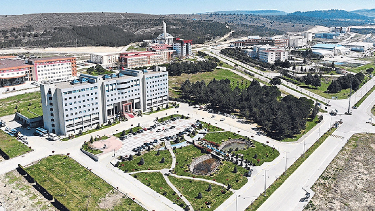 10 Mart 2025 Pazartesi Akademik kadro ilanları Resmi Gazete'de! Ankara Yıldırım Beyazıt Üniversitesi sözleşmeli bilişim personeli alımı yapacak...