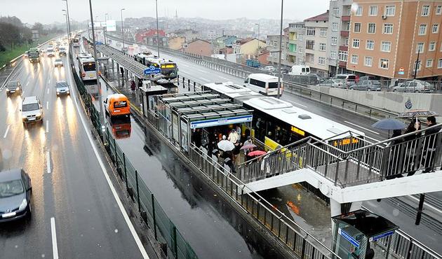 İBB'den Metrobüs açıklaması: Kapatılacak