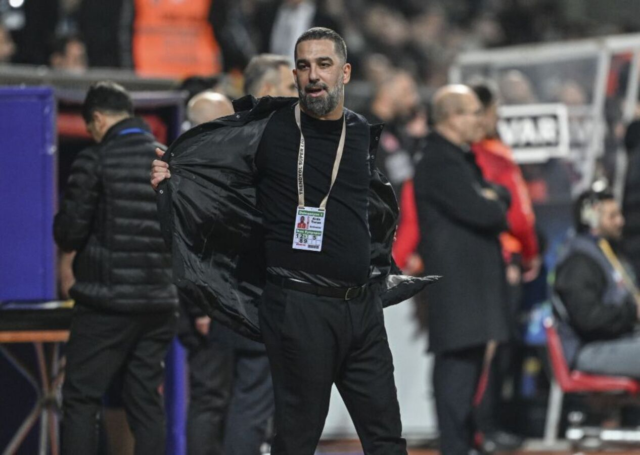 Arda Turan'dan Beşiktaş iddialarına yanıt: Çok büyük bir camia ama...