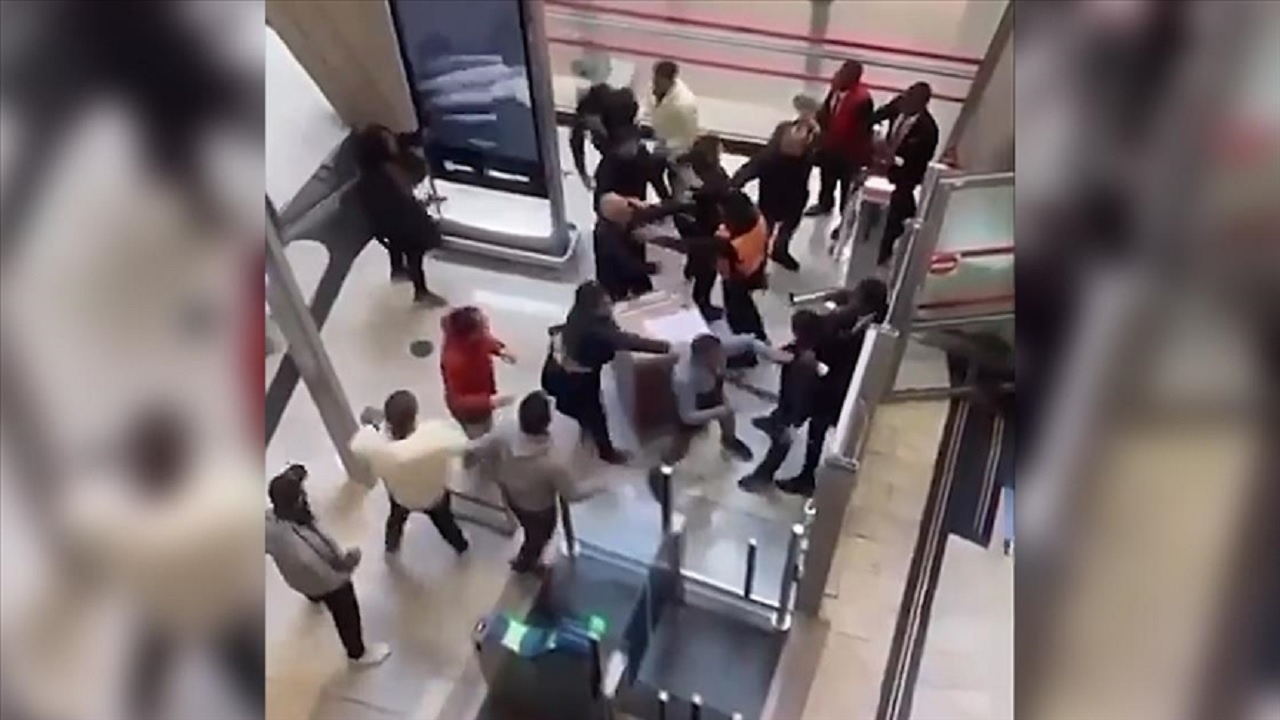 PKK yandaşları boş durmuyor: Havalimanında Türklere hain saldırı!