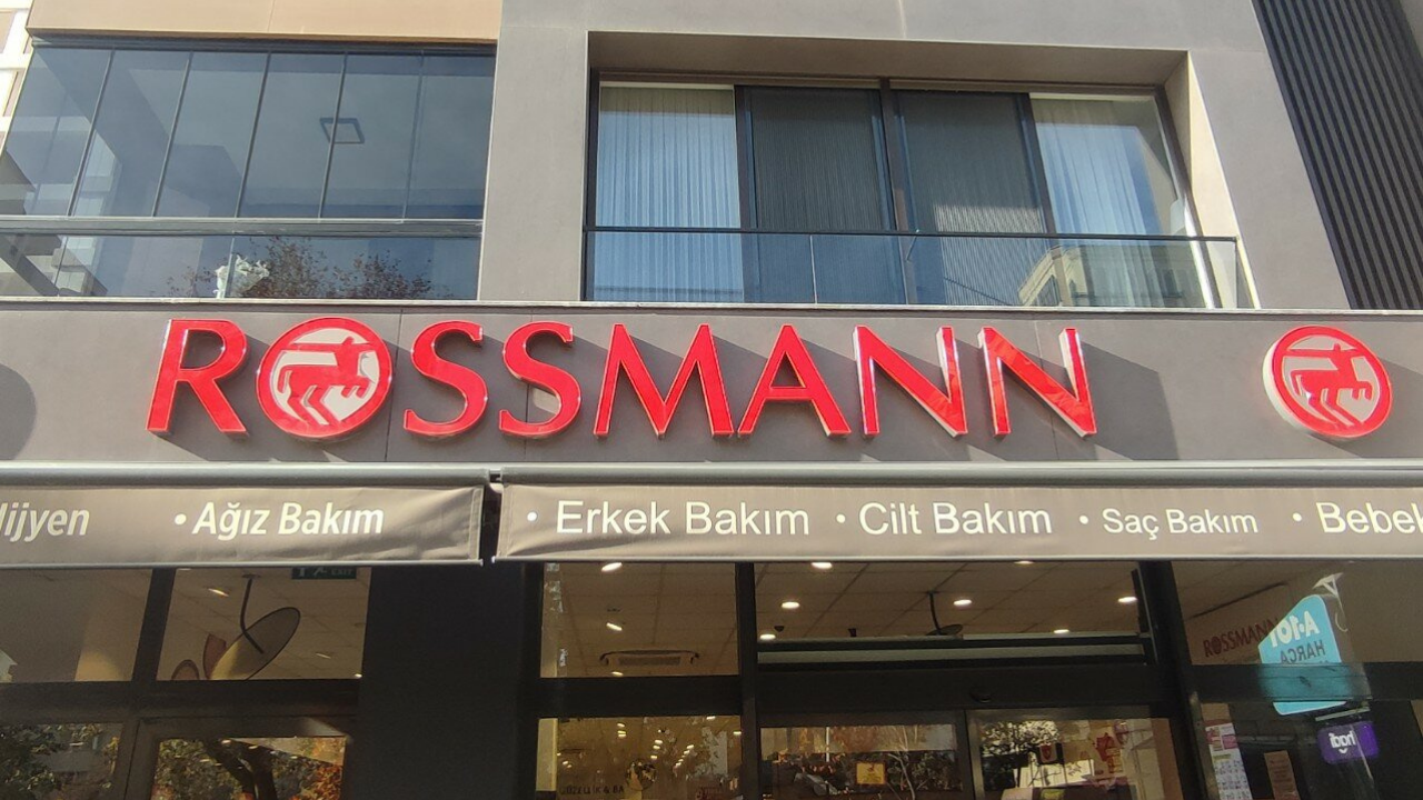 Rossmann çalışan Maaşları: Kasiyer, Satış Danışmanı, Part-Time Personel Maaşları 2024