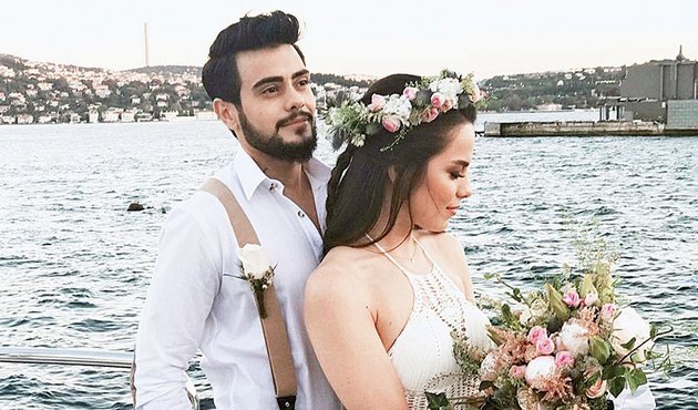 Rüzgar Erkoçlar'ın eşi basında çıkan söylentilere sert çıktı!