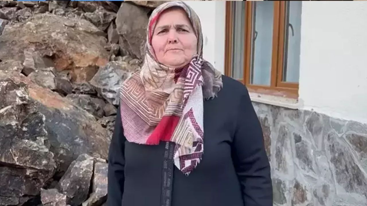 Artvin’de heyelan kabusu: "Deprem oluyor sandık taşlar eve doldu"