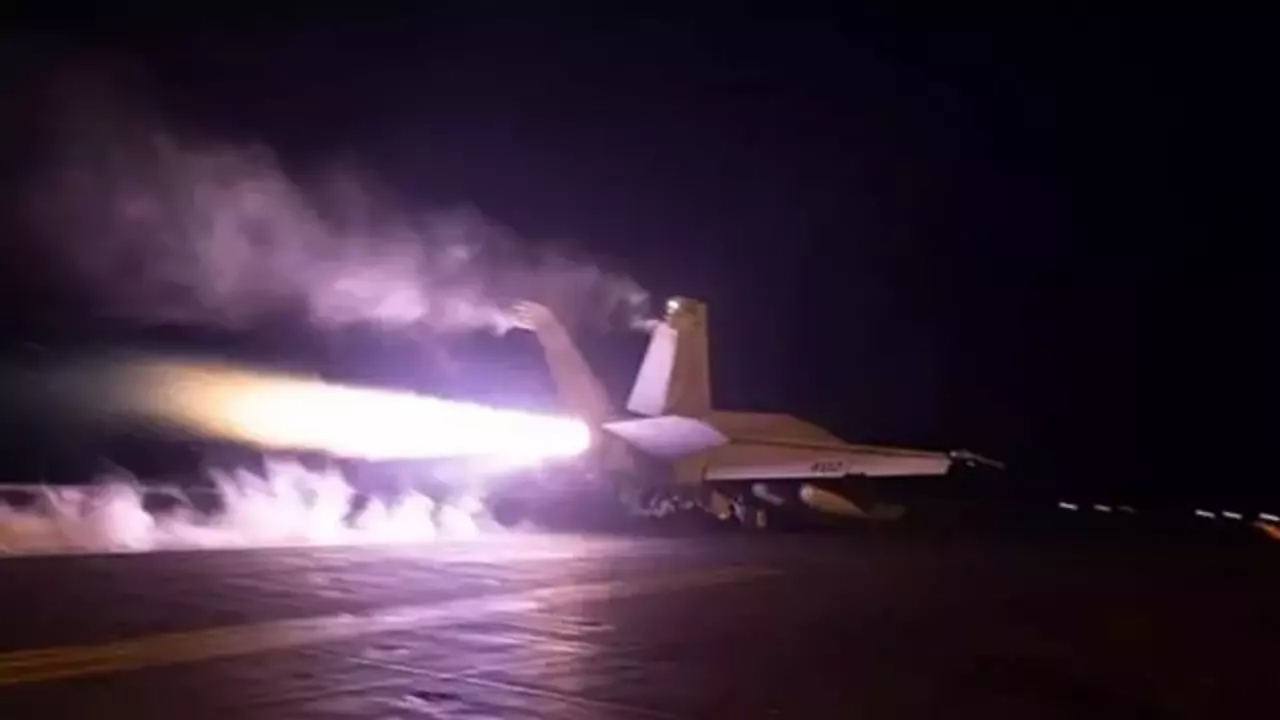 ABD'den Suriye'ye hava saldırısı! 2 DEAŞ'lı terörist öldürüldü, silah dolu kamyon imha edildi!