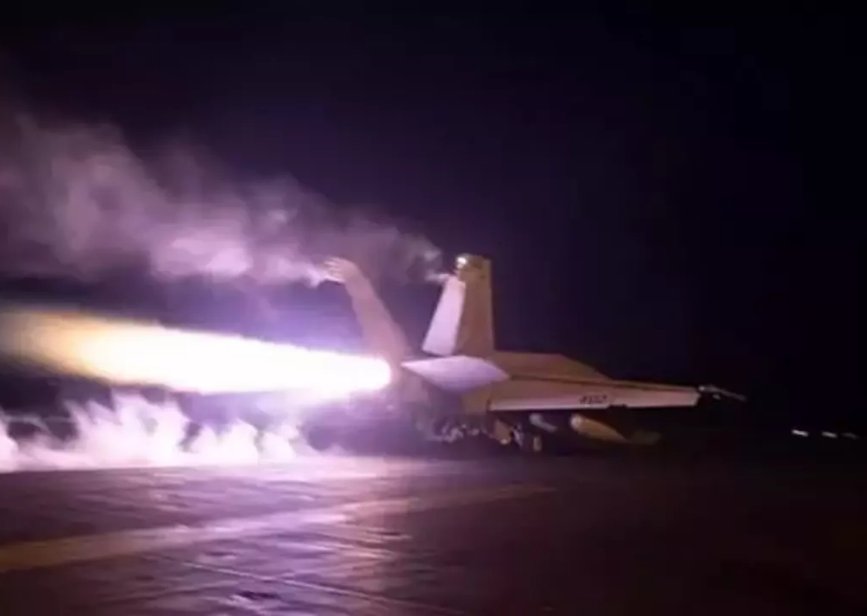 ABD'den Suriye'ye hava saldırısı! 2 DEAŞ'lı terörist öldürüldü, silah dolu kamyon imha edildi!
