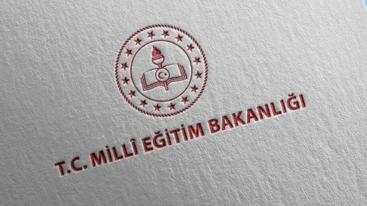 MEB 2024 Öğretmenlik Kariyer Basamakları Kılavuzunu Yayımladı: Uzman ve Başöğretmenlik Başvuruları Başlıyor